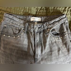 Abercrombie & Fitch Loose High Rise Jean